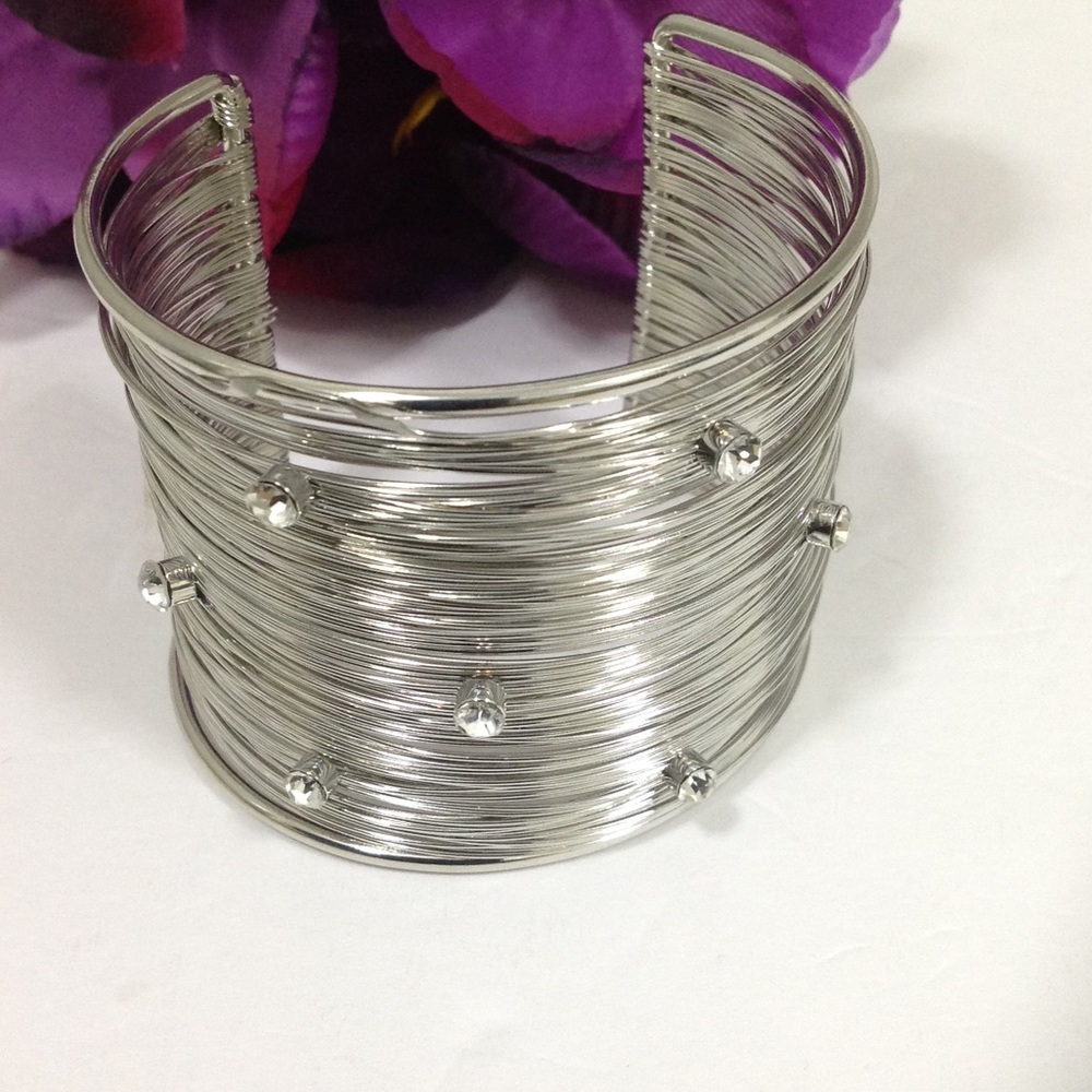 Cuff bracelet with rhinestones - Picture 3 of 4